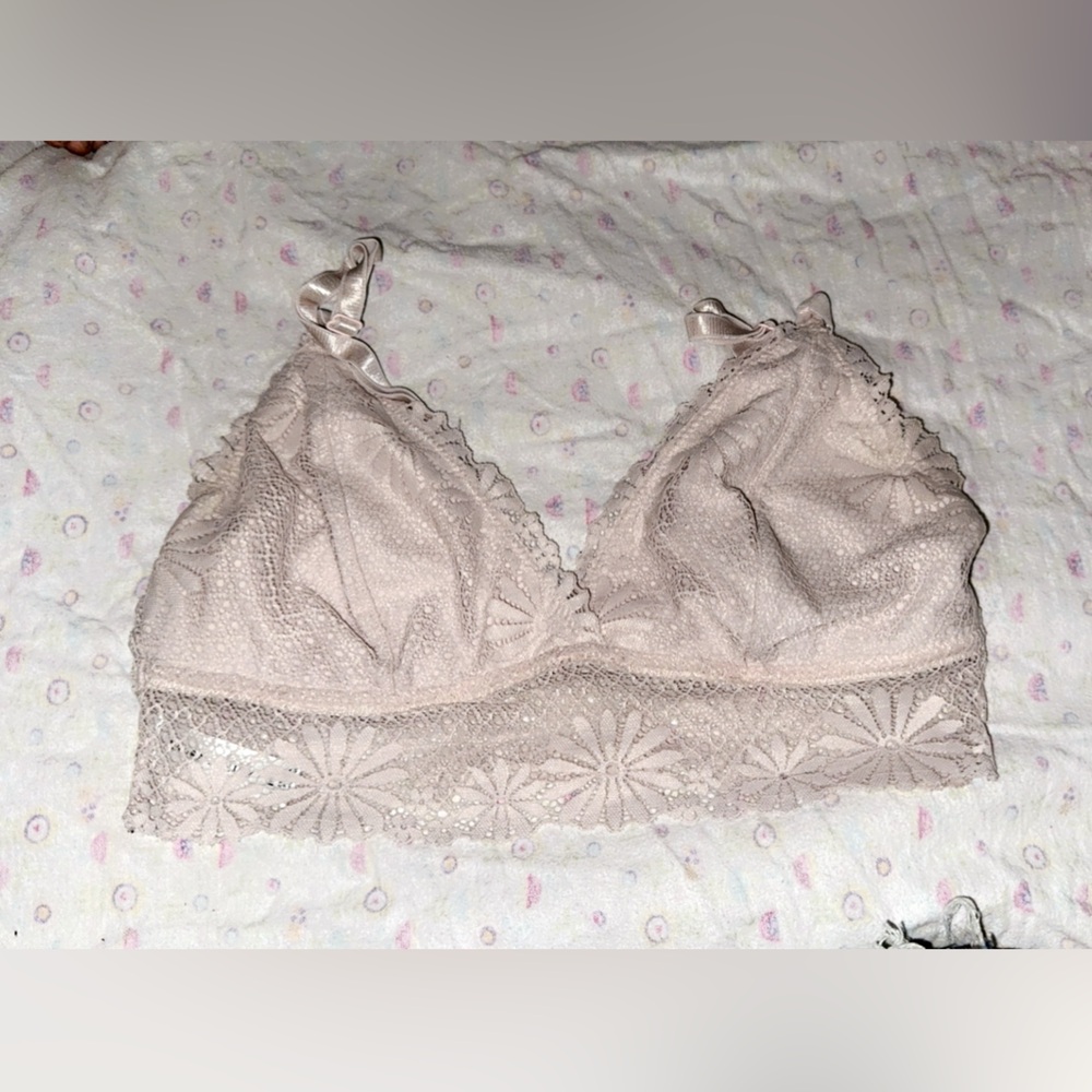 Flower pink lacy all over used